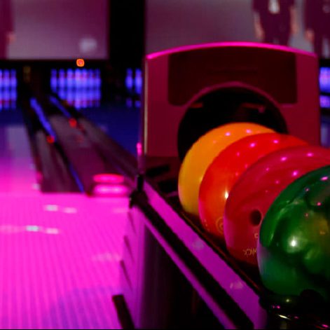cosmic bowling in beaverton, oregon